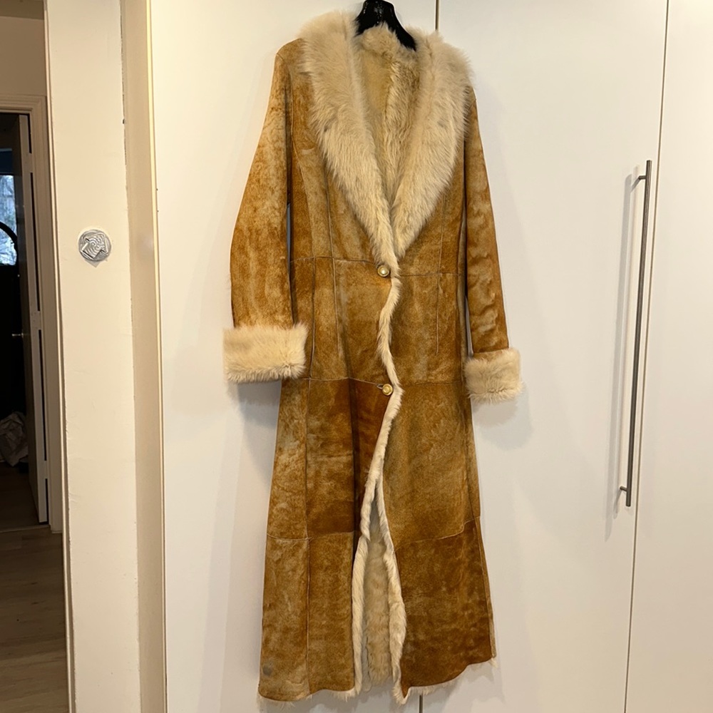 100% NATURAL SHEARLING FULL LENGTH 56” long coat.